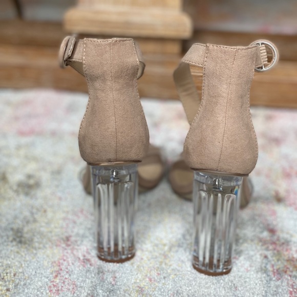 Just Fab Nude & Clear Heel - Picture 3 of 4